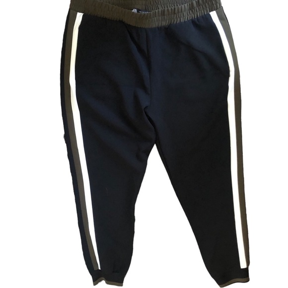 Zara Pull On Striped Leg Crop
Jogger Pant L Black Cream Pockets Active Lounge - Picture 1 of 5